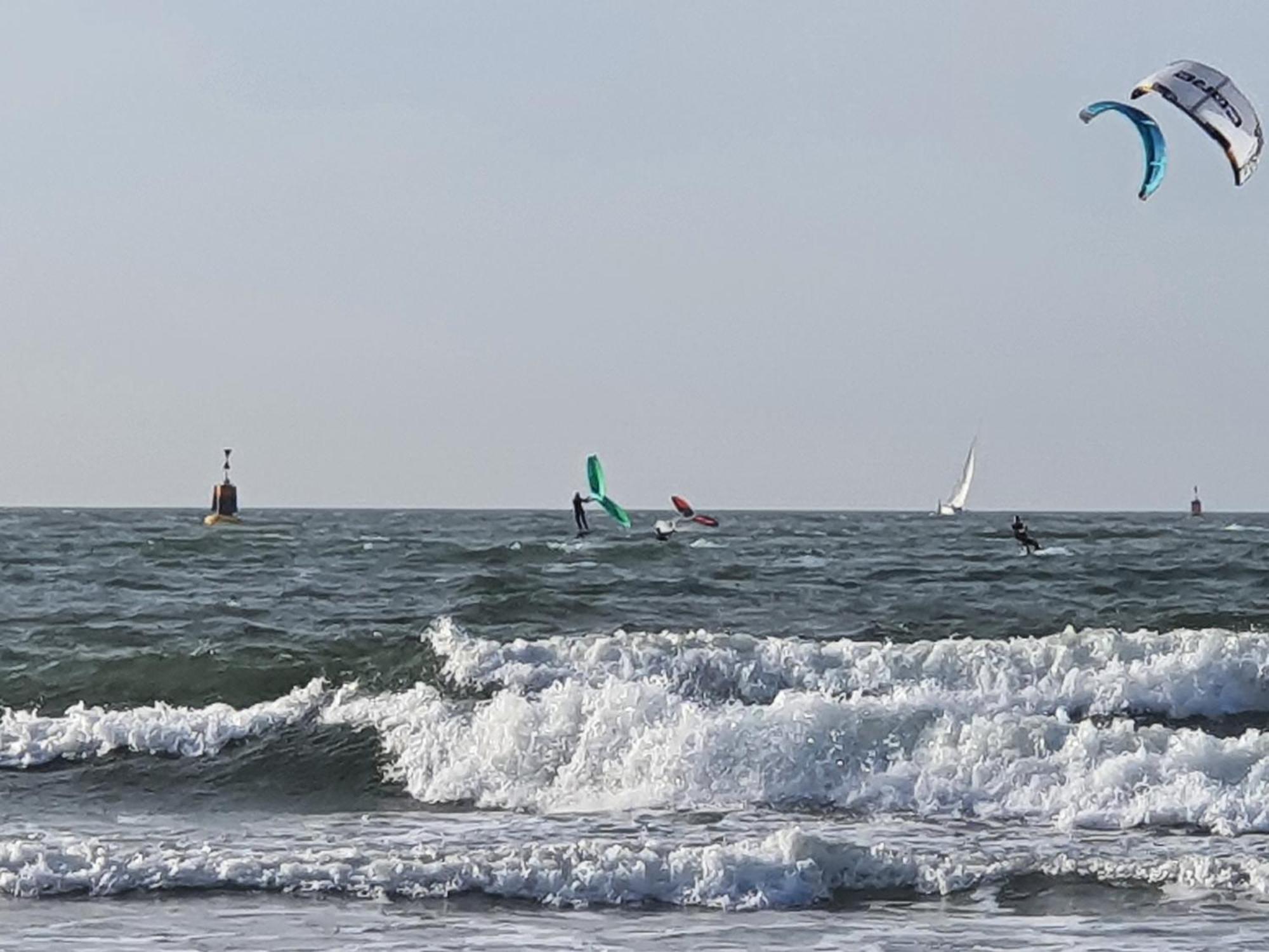 Bluebeach Scheveningen Den Haag Bagian luar foto